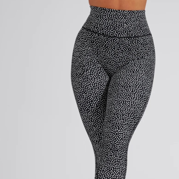 Buffbunny legacy leggings in black bossy print - Picture 2 of 9